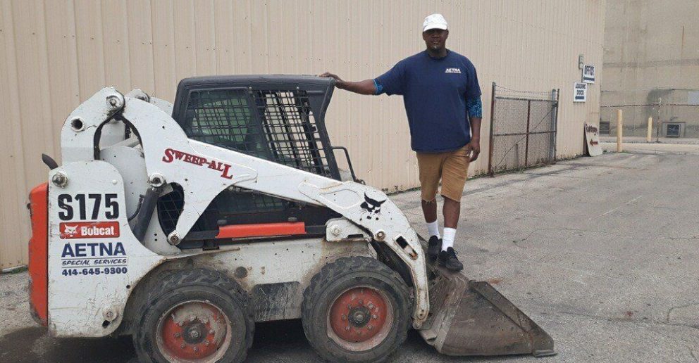 trash removal in Milwaukee, Milwaukee trash removal, trash removal services in Milwaukee
